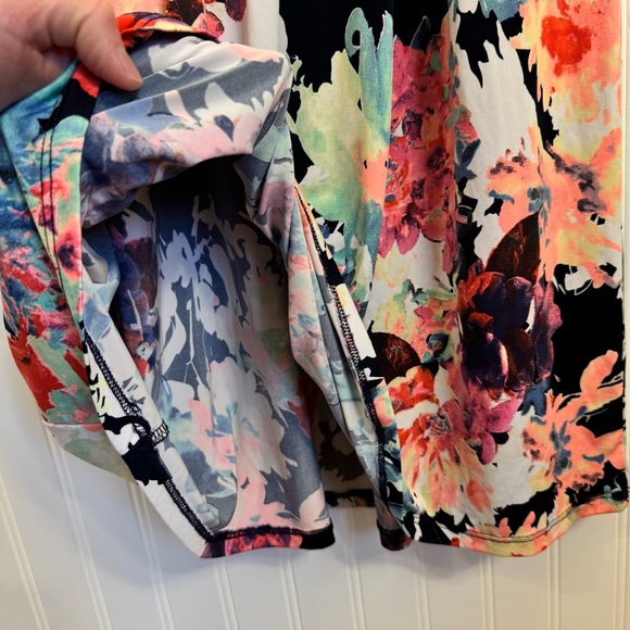 Wanna B Women’s Bright Floral High Neck Maxi Dress With Pockets Size Medium - Picture 7 of 9